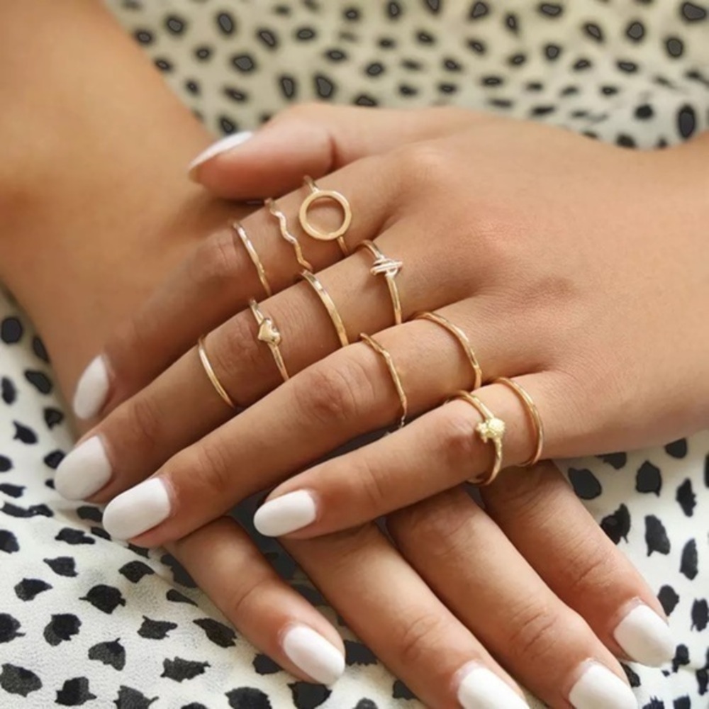 3/$30 💛 Dainty Ring Set